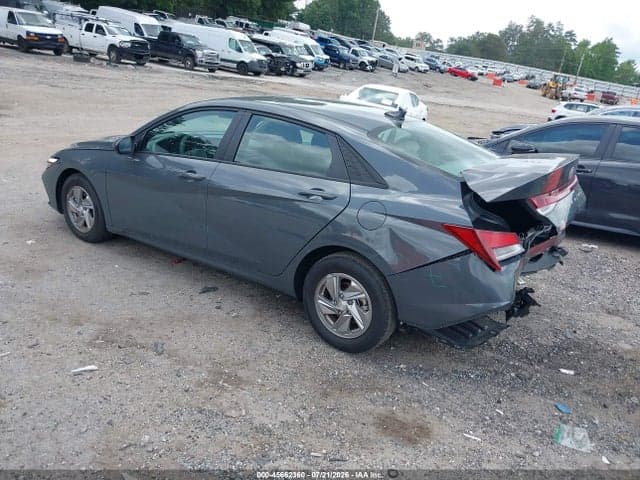 2026 HYUNDAI ELANTRA SE 3