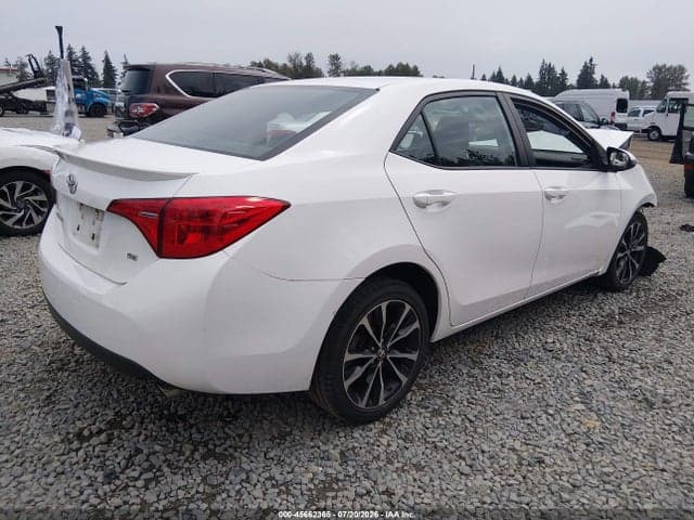 2017 TOYOTA COROLLA SE 4