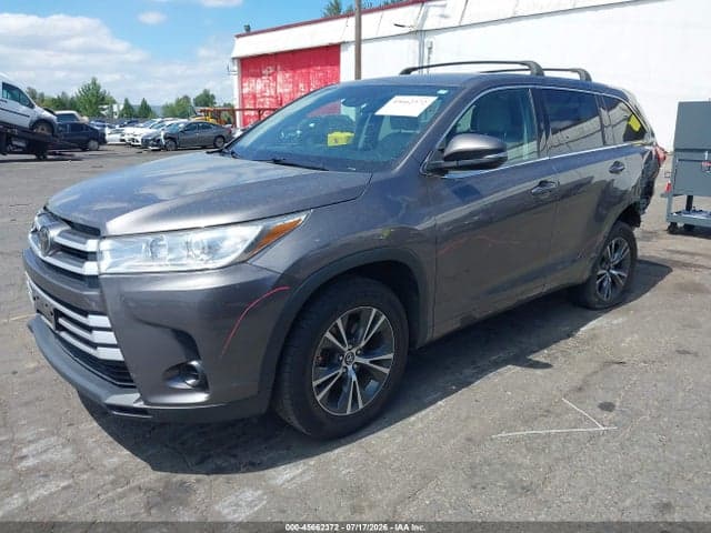 2017 TOYOTA HIGHLANDER LE 2
