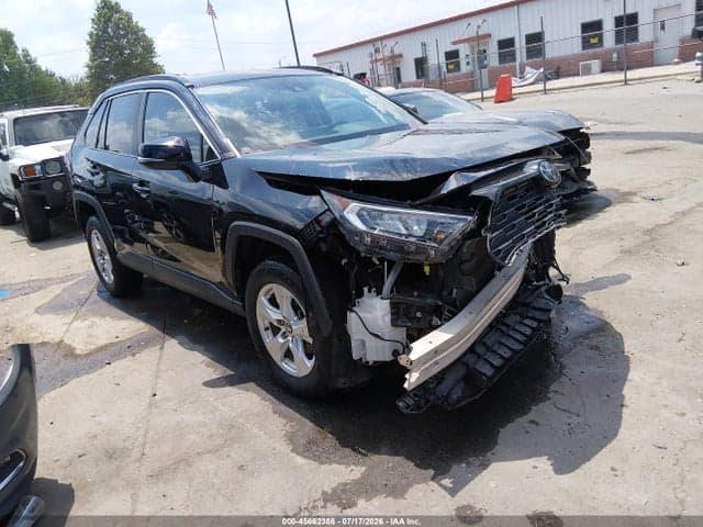 2021 TOYOTA RAV4 XLE 1