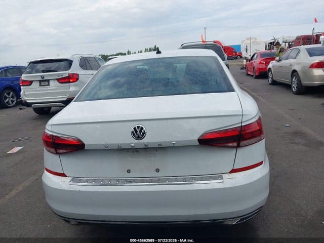 2021 VOLKSWAGEN PASSAT 2.0T SE 16