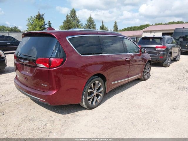 2017 CHRYSLER PACIFICA LIMITED 4