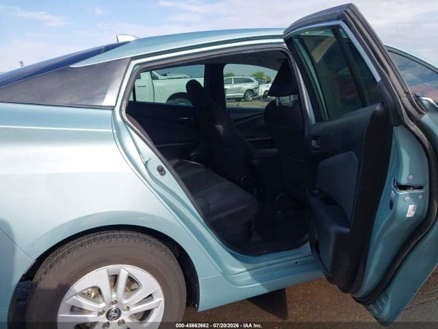 2016 TOYOTA PRIUS TWO 8