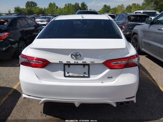 2019 TOYOTA CAMRY SE 16