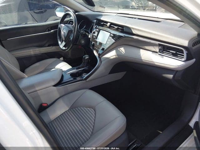 2019 TOYOTA CAMRY SE 5