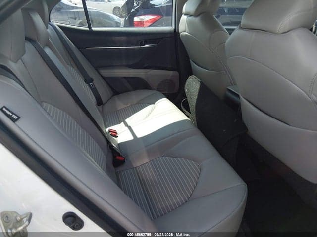 2019 TOYOTA CAMRY SE 8
