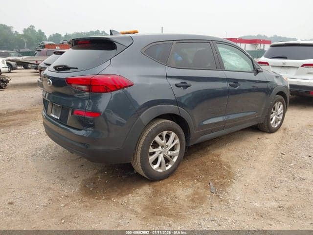 2020 HYUNDAI TUCSON SE 4