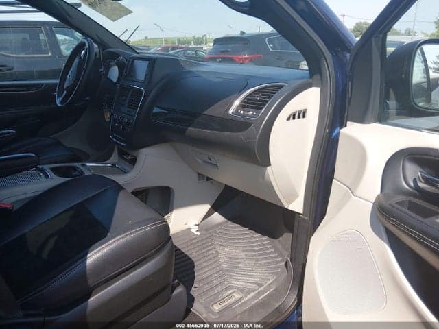 2017 DODGE GRAND CARAVAN SXT 6