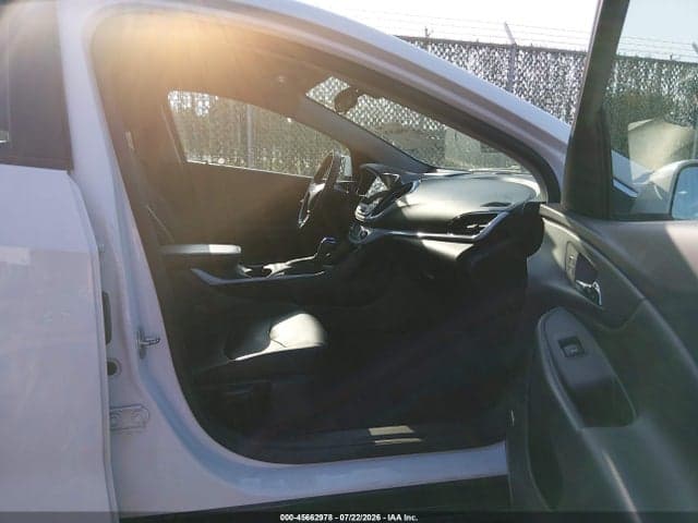 2017 CHEVROLET VOLT LT 5
