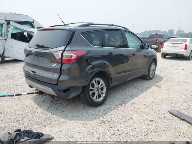 2017 FORD ESCAPE SE 4