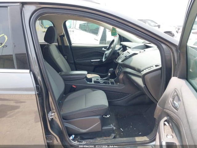 2017 FORD ESCAPE SE 5