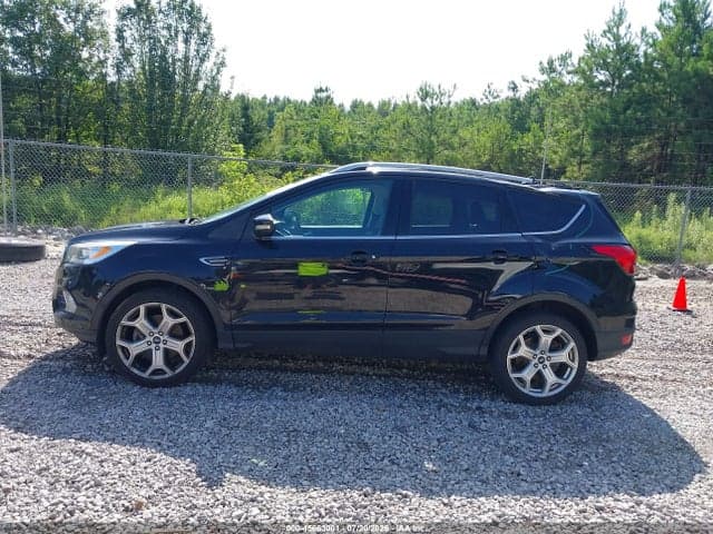 2019 FORD ESCAPE TITANIUM 14