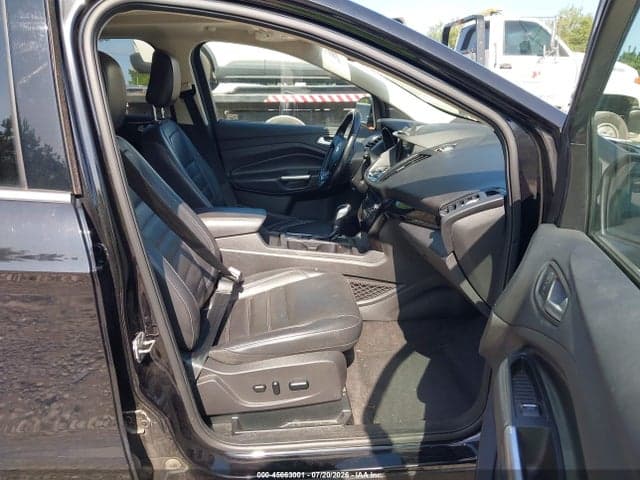 2019 FORD ESCAPE TITANIUM 5
