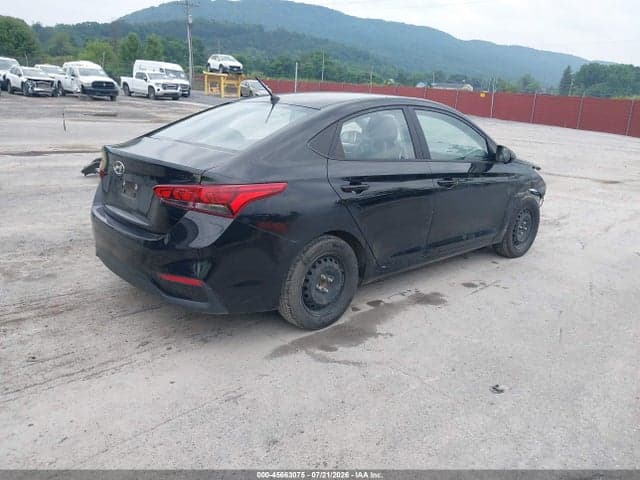 2020 HYUNDAI ACCENT SE 4