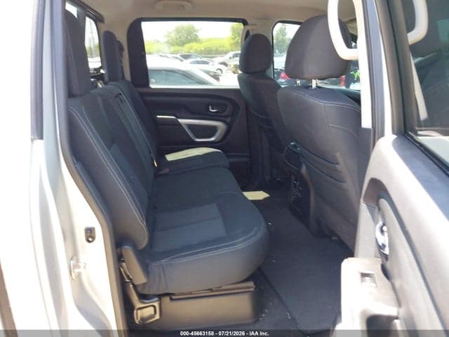 2017 NISSAN TITAN SV 8