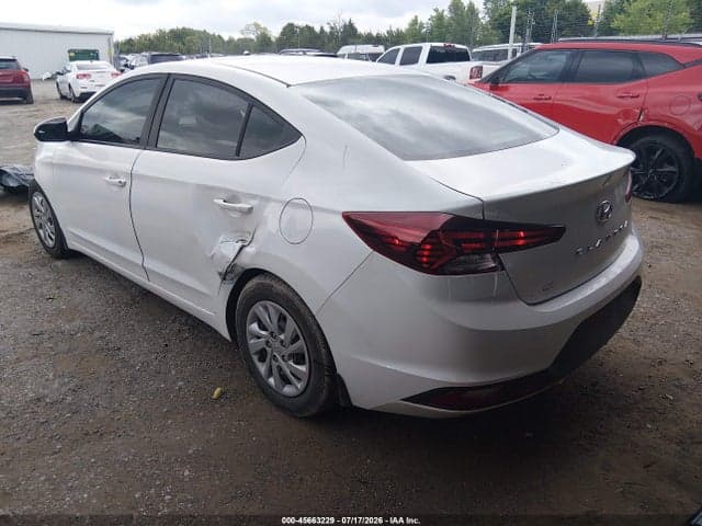 2019 HYUNDAI ELANTRA SE 3