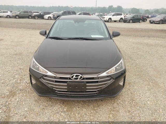 2020 HYUNDAI ELANTRA SE 14