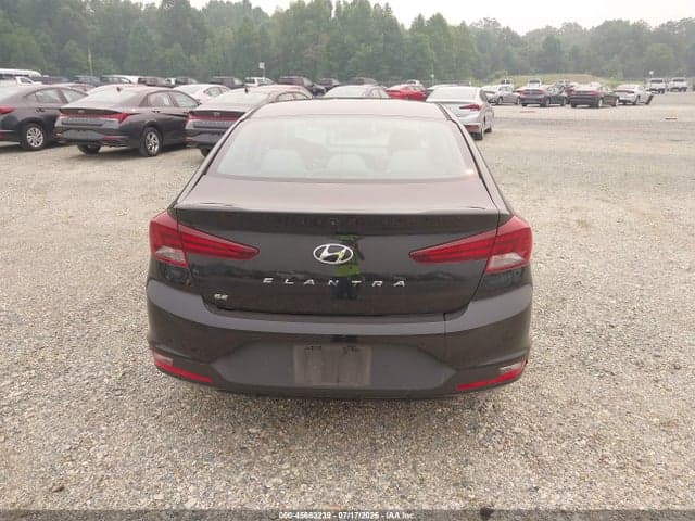 2020 HYUNDAI ELANTRA SE 18