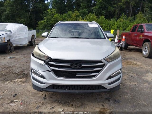 2017 HYUNDAI TUCSON SE 12