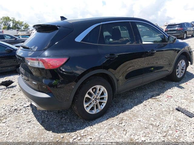 2020 FORD ESCAPE SE 4