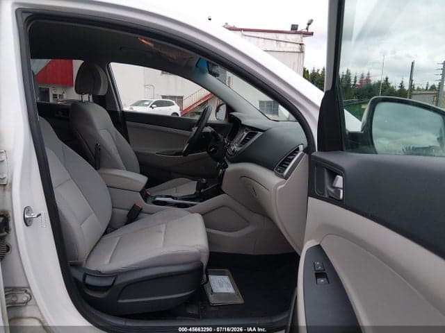 2018 HYUNDAI TUCSON SE 5