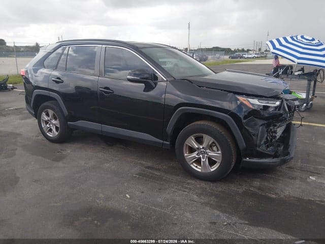 2023 TOYOTA RAV4 XLE 1