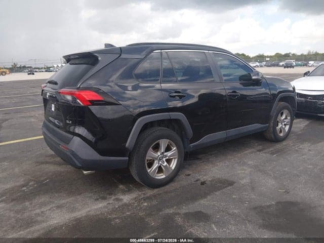 2023 TOYOTA RAV4 XLE 4