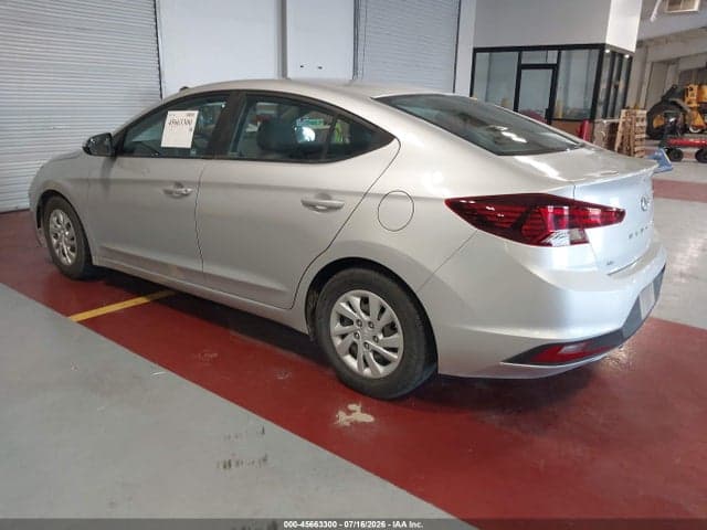 2019 HYUNDAI ELANTRA SE 3