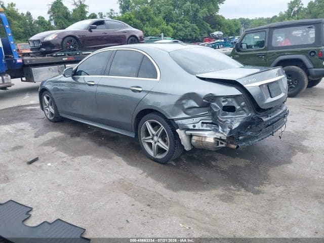 2017 MERCEDES-BENZ E 300 4MATIC 3