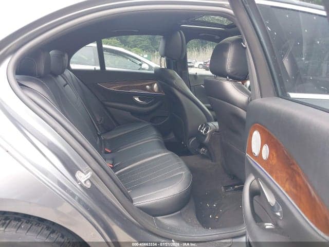 2017 MERCEDES-BENZ E 300 4MATIC 8