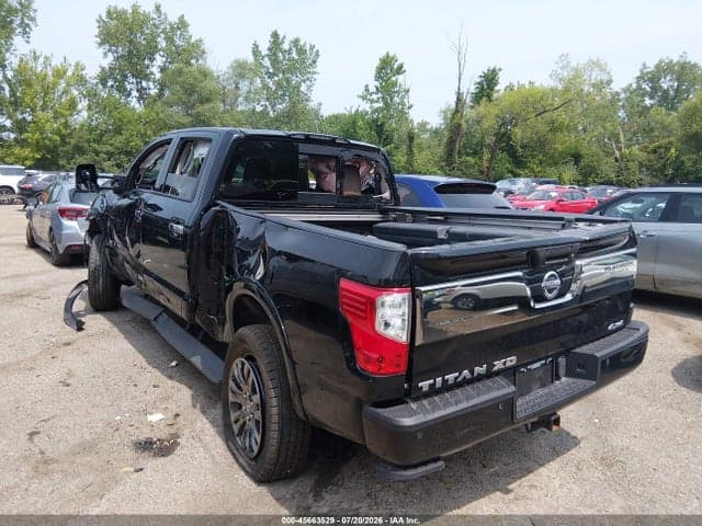 2017 NISSAN TITAN XD PLATINUM RESERVE DIESEL 3