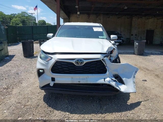 2022 TOYOTA HIGHLANDER LE 12