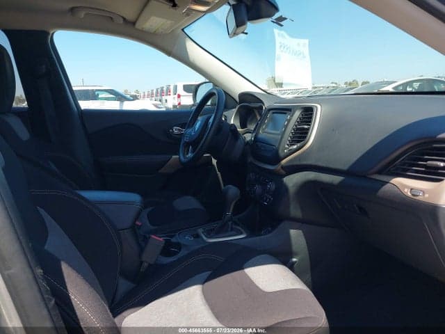 2017 JEEP CHEROKEE SPORT 5