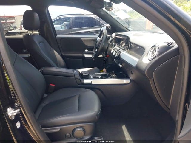 2022 MERCEDES-BENZ GLB 250 5