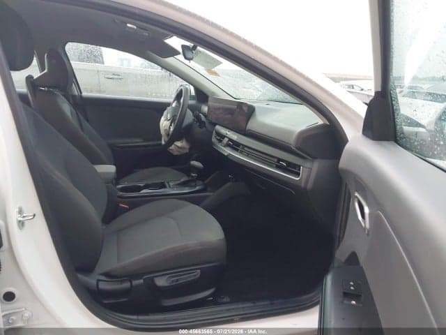 2025 KIA K4 LXS 5