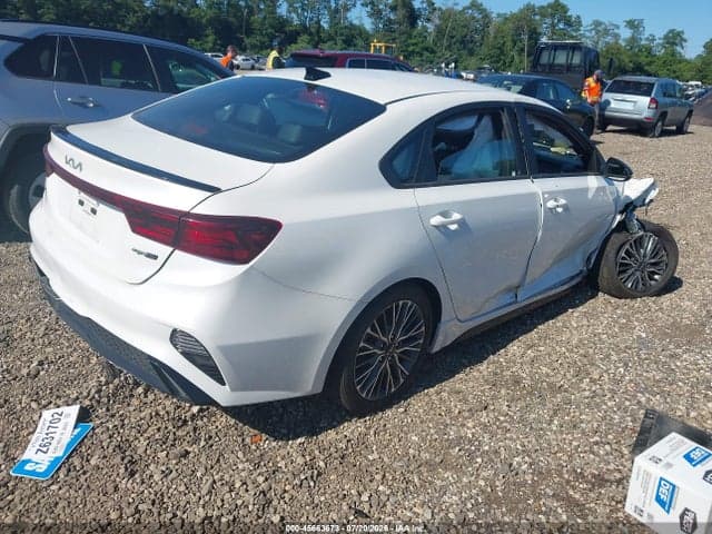 2023 KIA FORTE GT-LINE 4