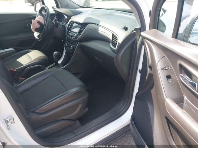 2019 CHEVROLET TRAX LT 5