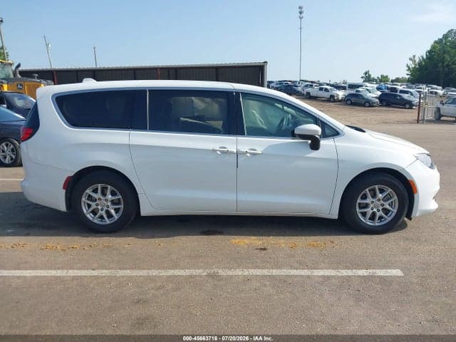 2017 CHRYSLER PACIFICA TOURING 13