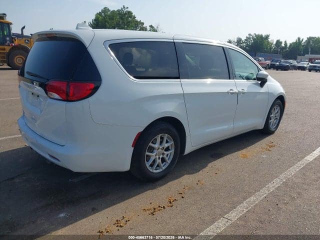 2017 CHRYSLER PACIFICA TOURING 4