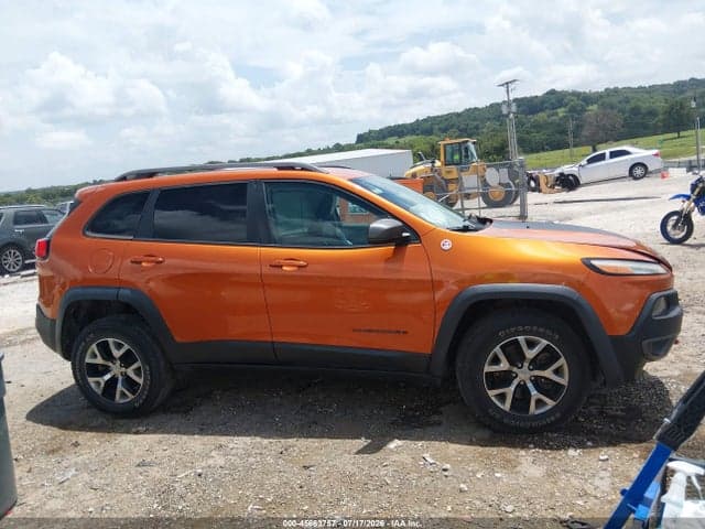 2016 JEEP CHEROKEE TRAILHAWK 13