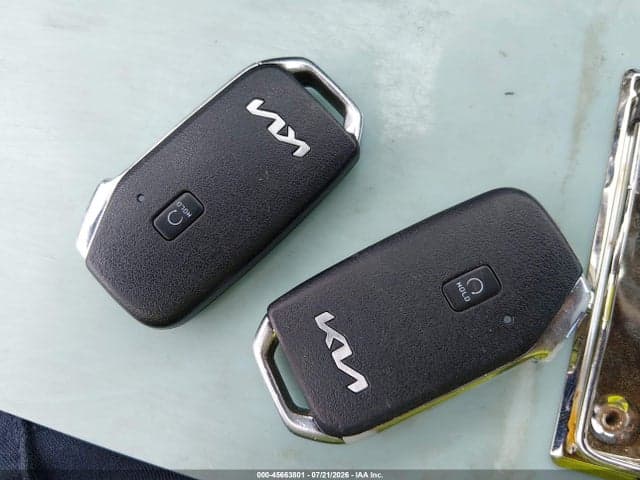 2024 KIA SELTOS S 11