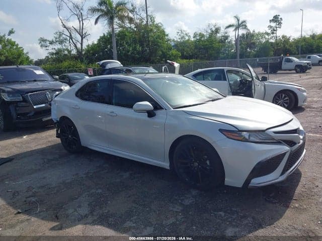 2022 TOYOTA CAMRY XSE - 1
