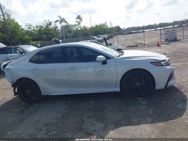 2022 TOYOTA CAMRY XSE 13