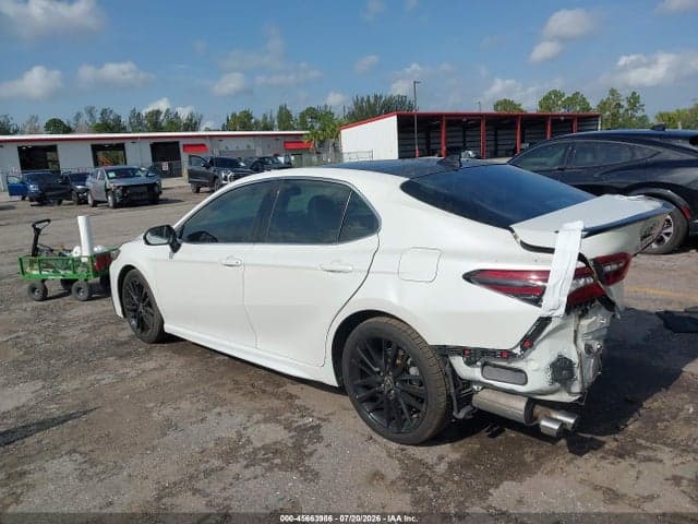 2022 TOYOTA CAMRY XSE 3
