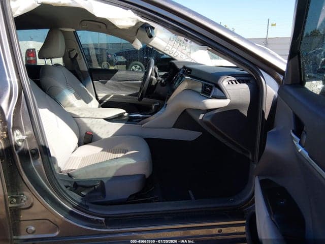 2019 TOYOTA CAMRY SE 5