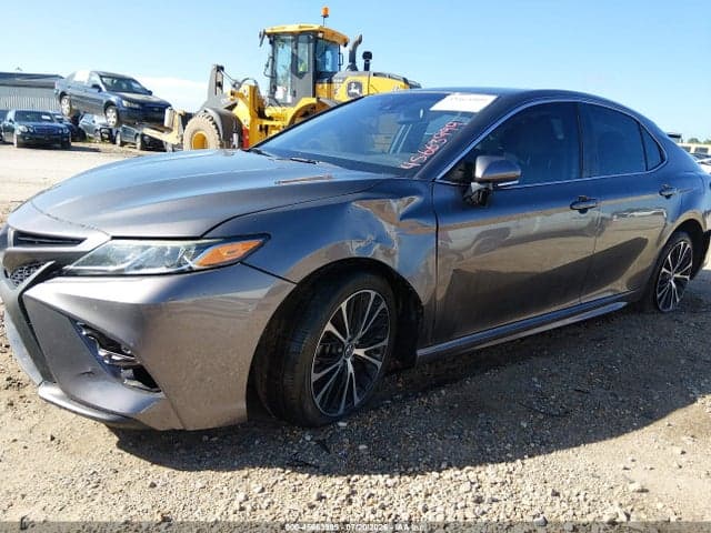 2019 TOYOTA CAMRY SE 6