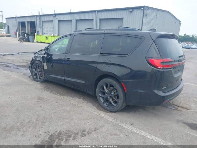 2021 CHRYSLER PACIFICA TOURING L 3
