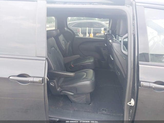 2021 CHRYSLER PACIFICA TOURING L 8