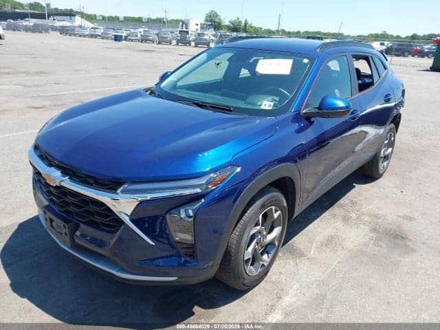 2024 CHEVROLET TRAX FWD LT 2