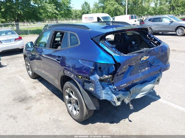 2024 CHEVROLET TRAX FWD LT 3